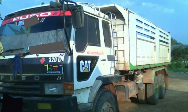 ขาย 950,000บ สิบล้อ มิตซู ไอ้หลง FN527 TF-61&times;&times;-220โบว์ ช่วงล่างเบรคเกียร์ใหญ่10สปีส ดั้มสามมิต มีระบบลากจูง สภาพดีสวยจัดพร้อมใช้ ทะเบียนพร้อมโอน