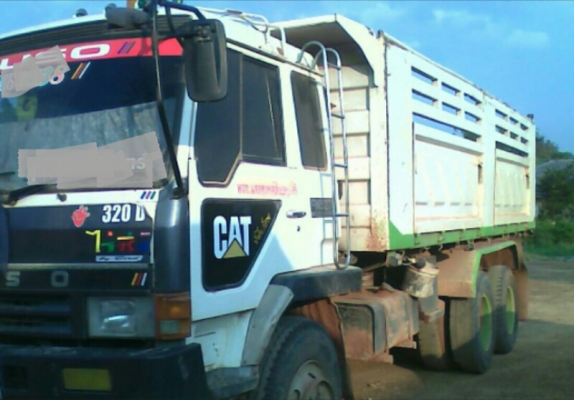 ขาย 950,000บ สิบล้อ มิตซู ไอ้หลง FN527 TF-61&times;&times;-220โบว์ ช่วงล่างเบรคเกียร์ใหญ่10สปีส ดั้มสามมิต มีระบบลากจูง สภาพดีสวยจัดพร้อมใช้ ทะเบียนพร้อมโอน