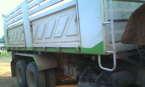 ขาย 950,000บ สิบล้อ มิตซู ไอ้หลง FN527 TF-61&times;&times;-220โบว์ ช่วงล่างเบรคเกียร์ใหญ่10สปีส ดั้มสามมิต มีระบบลากจูง สภาพดีสวยจัดพร้อมใช้ ทะเบียนพร้อมโอน