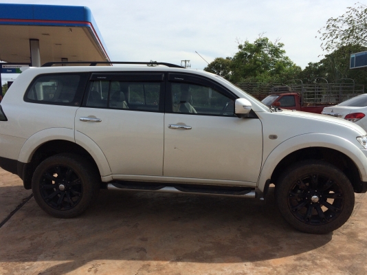 ขายปาเจโร่สปอร์ต ปลายปี 54 630,000 บาท ขายปาเจโร่สปอร์ต ปลายปี 54 630,000 บาท