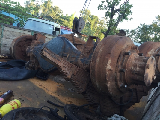 เฟืองท้ายIsuzu พร้อมคานหน้า เฟืองท้ายIsuzu พร้อมคานหน้า