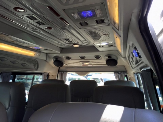 โทร 0922726669 คุณตันหยง ตู้เบสออโต้แวน ขายรถตู้ วาง เจ เครื่อง 3000 cc LPG /เบนซิน ปี 2007 เกียร์ธรรมดา แต่ง่เต็มลำ /  ราคา 533,000 บาท