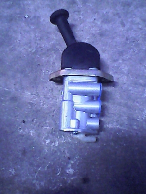 วาวล์ลมตัวลูกลูก 1800 บาท  โทร0906208746  0920976322