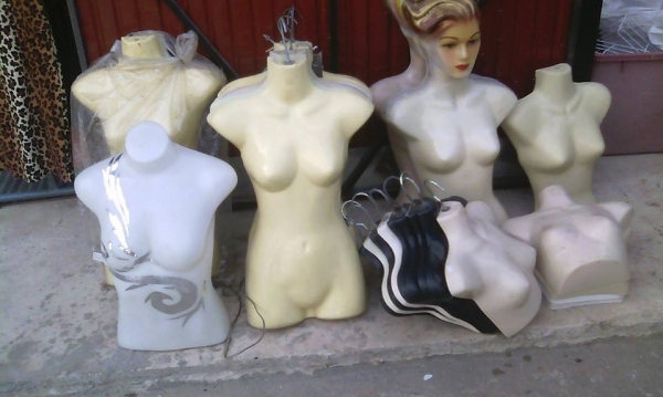 ขายเหมาหุ่นแขวนเสื้อสตรี 53 ตัว ขายเหมาหุ่นแขวนเสื้อสตรี 53 ตัว