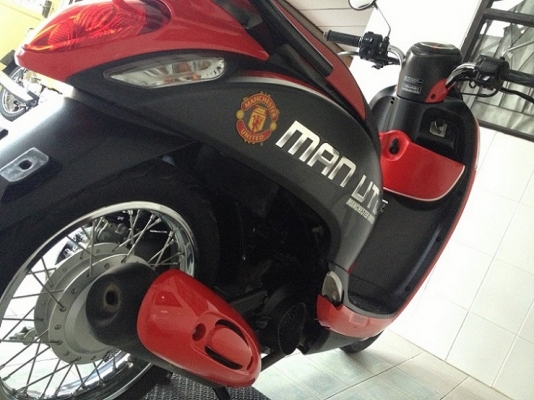 Scoopy-i ลายMan U เจ้าของขายเอง ดูแลอย่างลูก วิ่ง9000 ปี56 (ของแถม 4 รายการ)