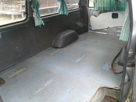 ขายรถตู้นิสสันตามสภาพครับ