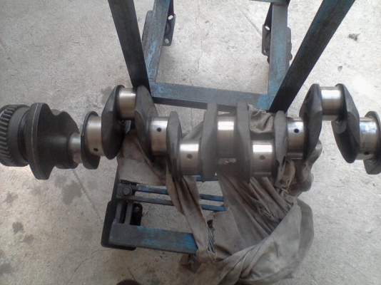 ข้อเหวี่ยง 6HH1 24 วาล์ว สภาพดี ข้อเหวี่ยง 6HH1 24 วาล์ว สภาพดี