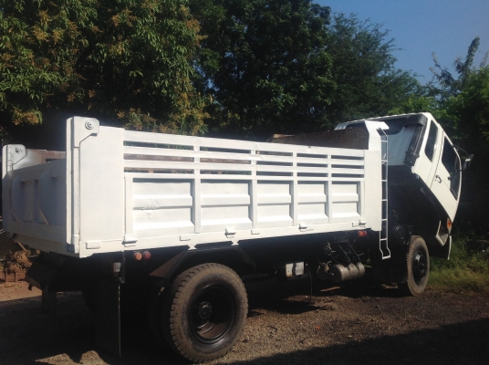 ขายรถหกล้อดั้ม