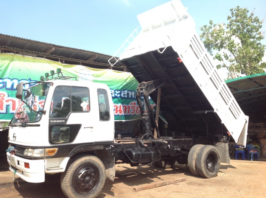 ขายรถหกล้อดั้ม