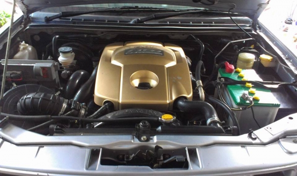 รถ 2.5 คอมมอลเรล รถ 2.5 คอมมอลเรล