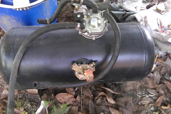 ชุดแก๊สโทมัสติดมา 4 เดือน รถเกิดอุบัติเหตุเลยถอดขาย 3,800  0892095791 ถัง60ลิตร