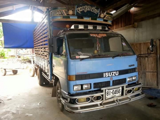 ขายรถ6ล้อ NPR115แรง เฟืองท้ายใหญ่Fหน้า-หลัง สภาพสวยพร้อมใช้งาน เอกสารพร้อมโอน สนใจโทร 090-8588220คุณนะ 093-3258446คุณบิว หรือเข้าดูสินค้าอื่นๆได้ที่ www.truck.in.th/498 หรือเพจFacebook ณรงค์ ซื้อขายรถมือสอง (เว็บไซต์ส่วนตัว) หรือFacebook ตลาดรถมือสอง คุณน