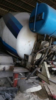 โม่ปูน6คิว...สวยมาก มี4ลูกยกลงจากรถ ด่วนๆ ลูกละ250000.