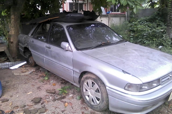 หม้อนํ้าพร้อมพัดลม ถอดจากมิตซู e33 กาแลนท์ ขาย 3,500 บาท 0892095791 บอย