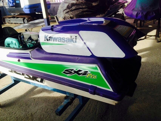 เจ้ตสกียืน คาวาซากิ 750 โปร เจ้ตสกียืน คาวาซากิ 750 โปร