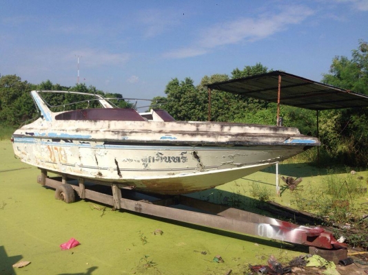 ขายเรือสปีดโบท27ฟุต ไม่มีเครื่อง มีทะเบียน พร้อมเทเลอร์ 18500 บาท