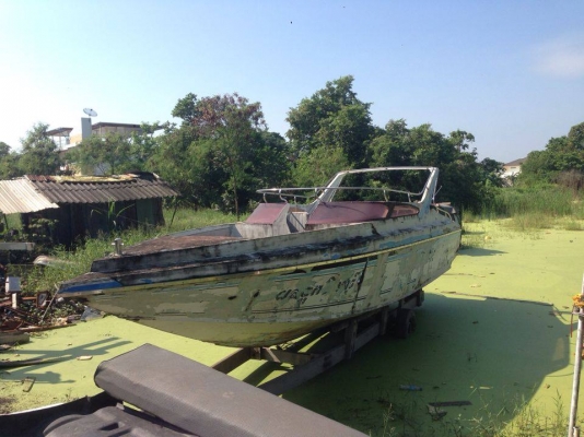 ขายเรือสปีดโบท27ฟุต ไม่มีเครื่อง มีทะเบียน พร้อมเทเลอร์ 18500 บาท
