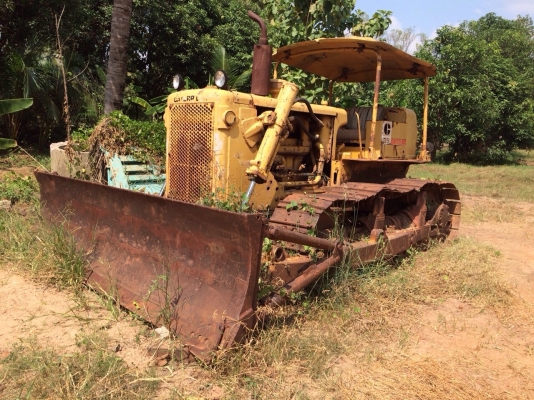 ขายด่วน รถแทรกเตอร์ดันดิน  พร้อมใช้งาน