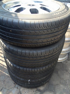 ขายล้อขอบ 18"แนว VIP 6รู139 ล้อนอกเดิมๆไม่มีซ่อม พร้อมยาง 225/60R18 Dunlop 050 ปี  12 ยางสวยกิ๊บ สภาพใช้ได้เลย สวยๆทั้งล้อทั้งยาง ขายด่วน 10,900 บาท สนใจโทร 062-121-  9299/088-022-3848 ดูล้แถวดอนเมืองครับ