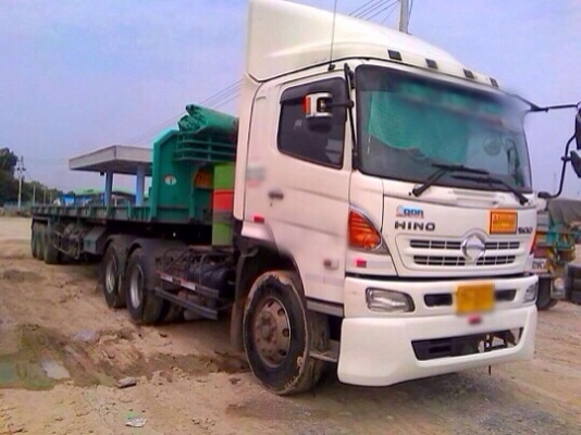 ขายด่วน  รถสิบล้อหัวลาก   พร้อมหางพื้นเรียบสามเพลา  hino  mega320  ปี50  พร้อมใช้งาน  เอกสารพร้อม