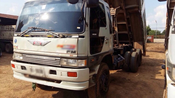 ขายรถบรรทุกสิบล้อ HINO 3M เครื่องเดิม 240 แรง 2เพลา ปี 39 ดัมพ์สามมิตร รถป้ายแดงมือเดียว ทะเบียนพร้อม