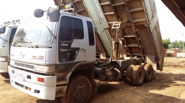 ขายรถบรรทุกสิบล้อ HINO 2K เครื่องเดิม 2 เพลา ดัมพ์สามมิตร รถป้าบแดงมือเดียว ทะเบียนพร้อม