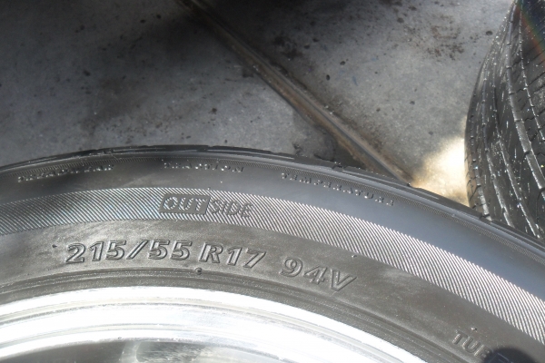 มาแบบนี้เลยครับ ล้อแม็ก 17นิ้ว6รู พร้อมยาง สวยๆ 4 ล้อ ราคา 6900 บาท