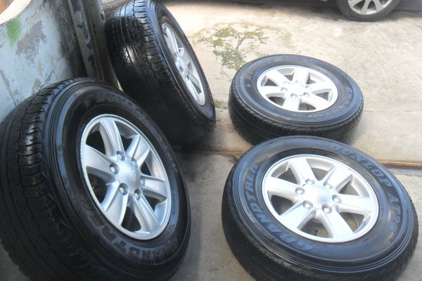 ล้อแม็ก 16นิ้ว 6รู อีซูสุ พร้อมยาง สวยๆ 4 ล้อ ราคา 7900 บาท