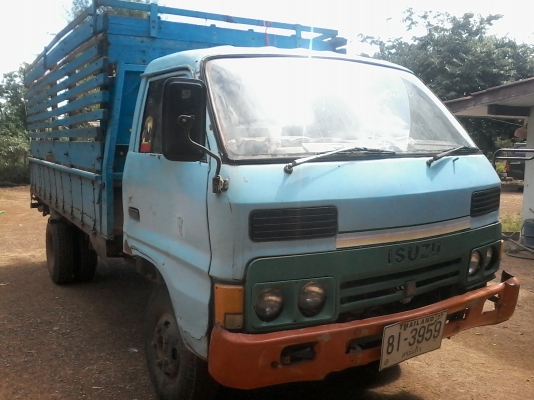 ขายอืซูซุ เครื่องนิสสัน FD35  135 แรง เกียร์นิสสันโลว์ปลายเกียร์ มีโลว์กลางอีกลูก