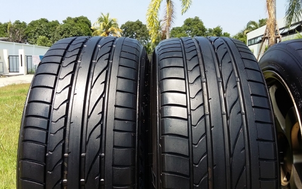 ยาง,245-45-18 Bridgestone Re050a แน่นๆปลาย13 คู่ละ 4,500