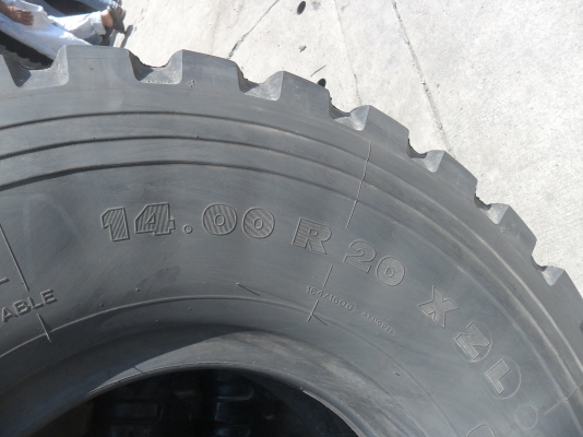 ยาง MICHELIN 14.00-20 เลเดียล สวยๆ ราคา เส้นละ 3000 บาท