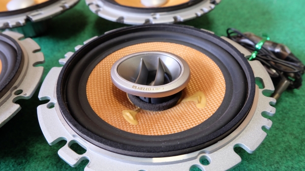 ชุดลำโพง Pioneer Carrozzeria กรวยเคฟล่าห์สีเหลือง Made in Japan ครบชุดหน้า-หลัง-ทวิตเตอร์