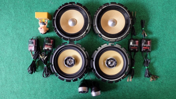 ชุดลำโพง Pioneer Carrozzeria กรวยเคฟล่าห์สีเหลือง ครบชุดหน้า-หลัง-ทวิตเตอร์แบบขาตั้ง-เน็ตเวิคแบบกล่อง 2 ทาง ครบชุดจริงๆ