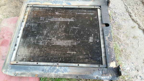 ขายเหมาอะใหล่แมคโคร CAT 200 B หลายรายการครับ