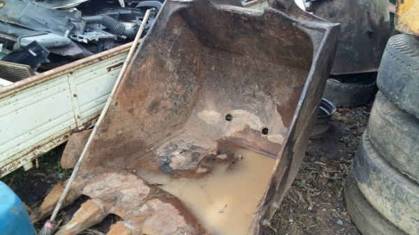 ขายเหมาอะใหล่แมคโคร CAT 200 B หลายรายการครับ