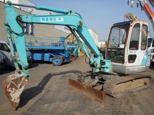 Kobelco SK045-2 เก่าญี่ปุ่น ปั้มนิ้ว ตู้เก๋ง