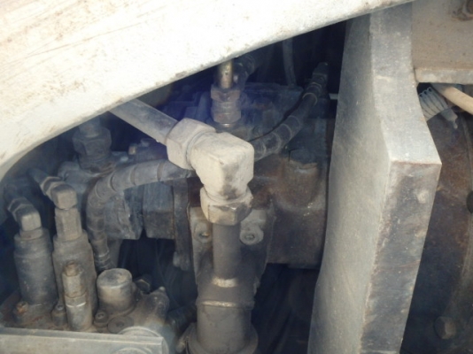 Kobelco SK045-2 เก่าญี่ปุ่น ปั้มนิ้ว ตู้เก๋ง