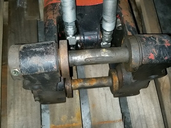 ขาย - หัวเจาะ กระแทกปูน คอนกรีต เบรคเกอร์ สำหรับรถขุด แบคโฮ PC 20-30-40 ขาย - หัวเจาะ กระแทกปูน คอนกรีต เบรคเกอร์ สำหรับรถขุด แบคโฮ PC 20-30-40