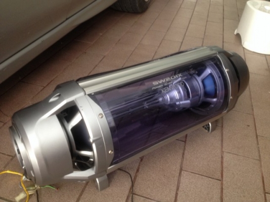 ตู้ SUB เเอมในตัว KENWOOD SW 201X 240 WATTS เก่าญี่ปุ่นเเท้สภาพสวย