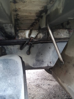 ขาย10ล้อเพลาเดียวเอฟ18 กระบะเลสทั้งลูกสวยๆ คัสซีสวยไม่บวมไม่หัก เครื่องแน่น รถมือเดียวออกห้าง ทะเบียนพร้อมโอน