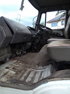 ขาย10ล้อเพลาเดียวเอฟ18 กระบะเลสทั้งลูกสวยๆ คัสซีสวยไม่บวมไม่หัก เครื่องแน่น รถมือเดียวออกห้าง ทะเบียนพร้อมโอน