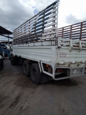 ขาย10ล้อเพลาเดียวเอฟ18 กระบะเลสทั้งลูกสวยๆ คัสซีสวยไม่บวมไม่หัก เครื่องแน่น รถมือเดียวออกห้าง ทะเบียนพร้อมโอน