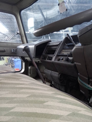 ขาย10ล้อเพลาเดียวเอฟ18 กระบะเลสทั้งลูกสวยๆ คัสซีสวยไม่บวมไม่หัก เครื่องแน่น รถมือเดียวออกห้าง ทะเบียนพร้อมโอน