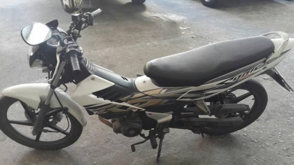 ขาย ปรับราคา 23,000 บาท HONDA SONIC 125 ปี 50 ล้อแม็กสตาร์ทมือ เครื่องดีเดิม สภาพชุดสีใช้ได้  เล่มพร้อมชุดโอน