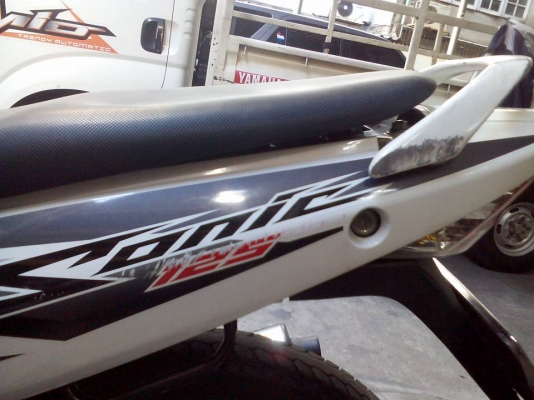 ขาย ปรับราคา 23,000 บาท HONDA SONIC 125 ปี 50 ล้อแม็กสตาร์ทมือ เครื่องดีเดิม สภาพชุดสีใช้ได้  เล่มพร้อมชุดโอน