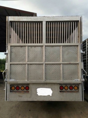 รับต่อรถบรรทุกสุกรแบบมีลิฟต์ขึ้นลง 2-3 ชั้น