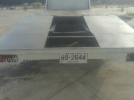 รถบรรทุก 10 ล้อพื้นเรียบท้ายลาด ISUZU รุ่น JCM เครื่อง 6 สูบ