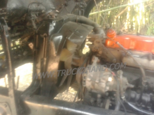 รถบรรทุก 10 ล้อพื้นเรียบท้ายลาด ISUZU รุ่น JCM เครื่อง 6 สูบ