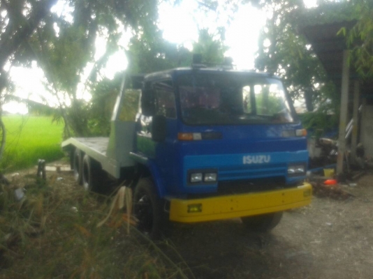 รถบรรทุก 10 ล้อพื้นเรียบท้ายลาด ISUZU รุ่น JCM เครื่อง 6 สูบ