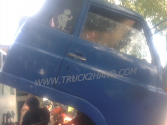 รถบรรทุก 10 ล้อพื้นเรียบท้ายลาด ISUZU รุ่น JCM เครื่อง 6 สูบ